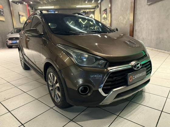 HYUNDAI HB20X 1.6 16V STYLE FLEX 4P AUTOMÁTICO
